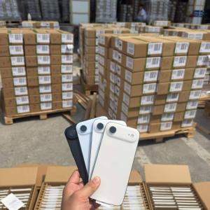 Google Pixel 9 (128GB / 256GB Storage Options) – Unlocked 5G Smartphone
