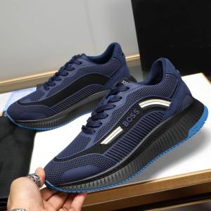 The Aerodynamic Mesh-Overlay Tech Runner