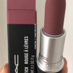 MAC Powder Kiss Lipstick (Shade: Kinda Soar-Ta)